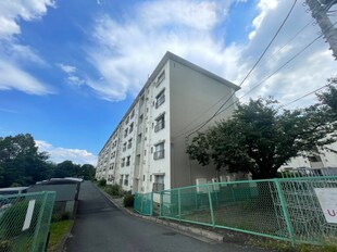 汲沢西団地1号棟(1501)の物件外観写真